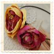 Image of Serre-tête Fleuri -Jaune/Fushia-