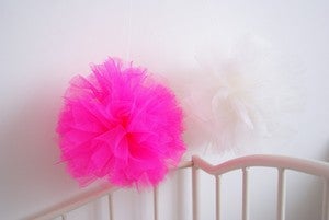 Image of Mobile Pompon Jane (Grand) rose,jaune,ivoire, blanc