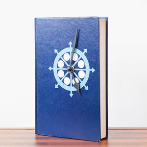 Image of Book clock, Sentinelle Perdue