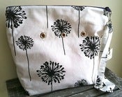 Image of "Totable" Yarn Pop - Black & White Dandelion