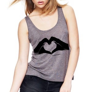 Image of Debardeur femme Love means everything