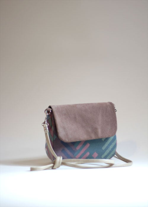 Image of chevron mini messenger