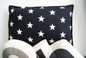 Image of *NOUVEAU* Coussin étoiles assorti au plaid 