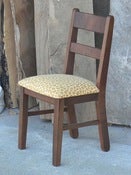 Image of giraffe chair