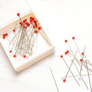 Image of Glass Head Silk Pins