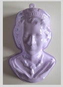 Image of Queens head Jelly Mould Lilac