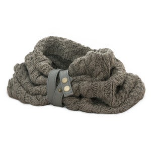 Image of VELA Handknit Banana Yarn Snood with Leather Strap - PLAIN CABLE