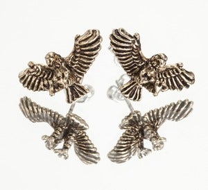 Image of LANDING EAGLE STUDS