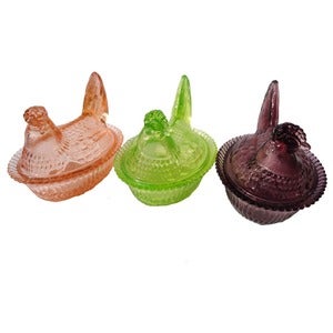 Image of American Pressed Glass Hen Covered Dish