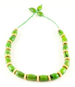 Image of Camajuro Natural Necklace Green