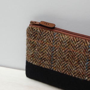 Image of Herringbone Harris tweed and felt pouch