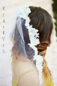 Image of RESERVED finger tip Chantilly lace veil