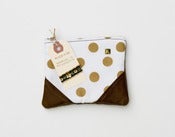 Image of -SOLD OUT- a small caramel + white dots zipper pouch with leather corners and a METAL zipper