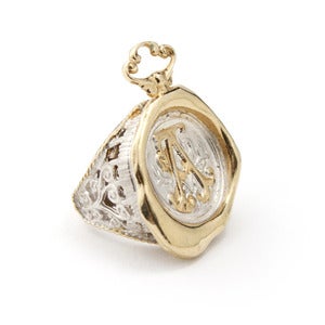 Image of Personalised Wax Seal Ring (A-Z) with top