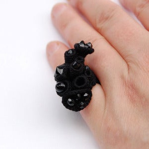 Image of Black 'Coral collection' ring