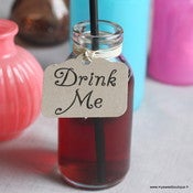 Image of Etiquettes kraft ou blanches vintage "Eat me" ou "Drink me" - par 4