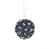 Image of Large Ruina Round Necklace