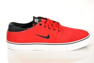 Image of NIKE SB team edition 2 gym red