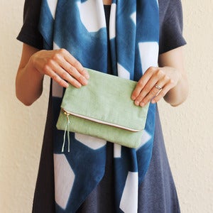 Image of Organic Cotton Clutch - Leaf
