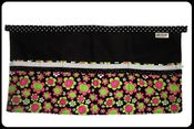 Image of Pink & Green Flowers with Ruffles