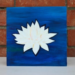 Image of Lotus Flower Bomb