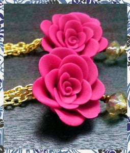 Image of Violet Rose w/ chain