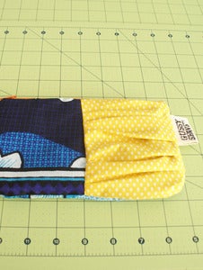 Image of "Winner" medium zip pouch, Limited Edition Africa fabric