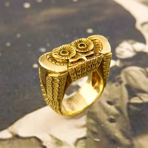 Image of Extraordinary Vintage Tiffany & Co. Gold Owl Ring