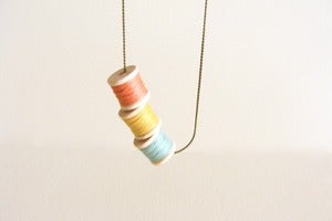Image of Fils (coral, amarillo, menta) Colgantes / Necklaces