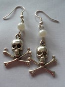 Image of Skull & Crossbone Pirate Nautical Rockabilly Punk Silvertone Earrings with pearl detail