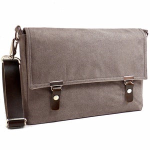 Image of 13" / 15" / 17" Laptop messenger bag in light brown herringbone