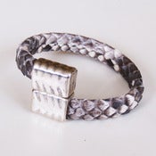Image of BRAZALETE PIEL DE SERPIENTE