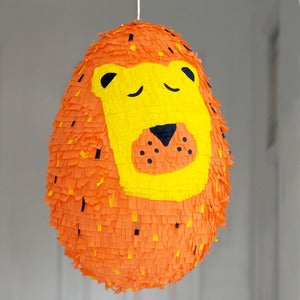 Image of Richard the Lion Piñata