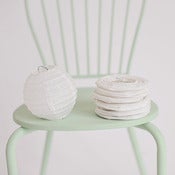 Image of Farolillos blancos de papel