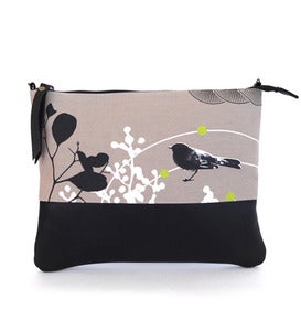 Image of LEATHER CLUTCH (with chain) Willie Wagtail