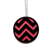 Image of chevron necklace [black/coral]