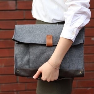 Image of PAPER CLUTCH