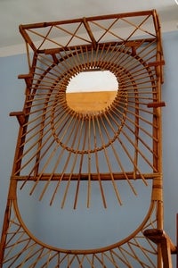 Image of Vestiaire miroir soleil rotin vintage