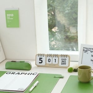 Image of PING-PONG CALENDAR