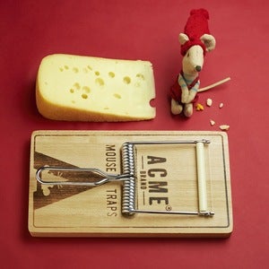 Image of Oh, Snap! Mouse Trap Cheese Board & Slicer