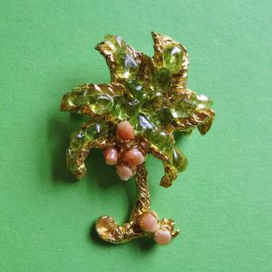 Image of Mother Natures Vintage Brooches (Various Designs)
