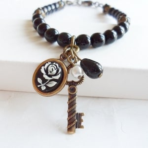 Image of Vintage Style Reminisce Bracelet