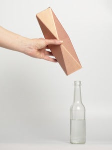 Image of snug.vase - high