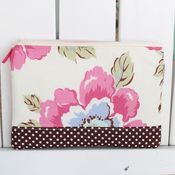 Image of e-reader case - gypsy caravan