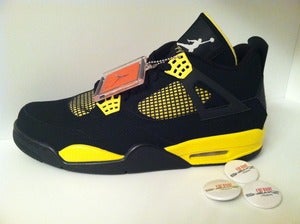 Image of Air Jordan IV (4) Retro "Thunder" 