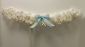 Image of Cheverny - ivory silk garter with mokuba silver lace