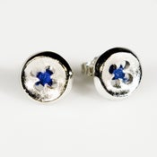 Image of Oorknoop groot met blauwe draad