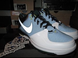 Image of Trainer 1.3 Mid Promo Sample "Oregon Ducks PE"