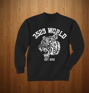 Image of 3525 WORLD "CREWNECK" BLACK & WHITE