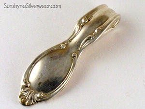 Image of Elegant Silver Handle Pendant 
